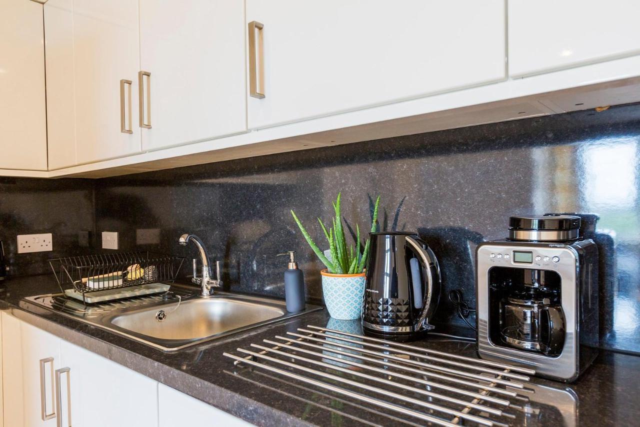 Panorama Apartments By Mesh Accommodation Short & Long Term Lets Ashford For Contractors Or Corporate Stays Екстериор снимка