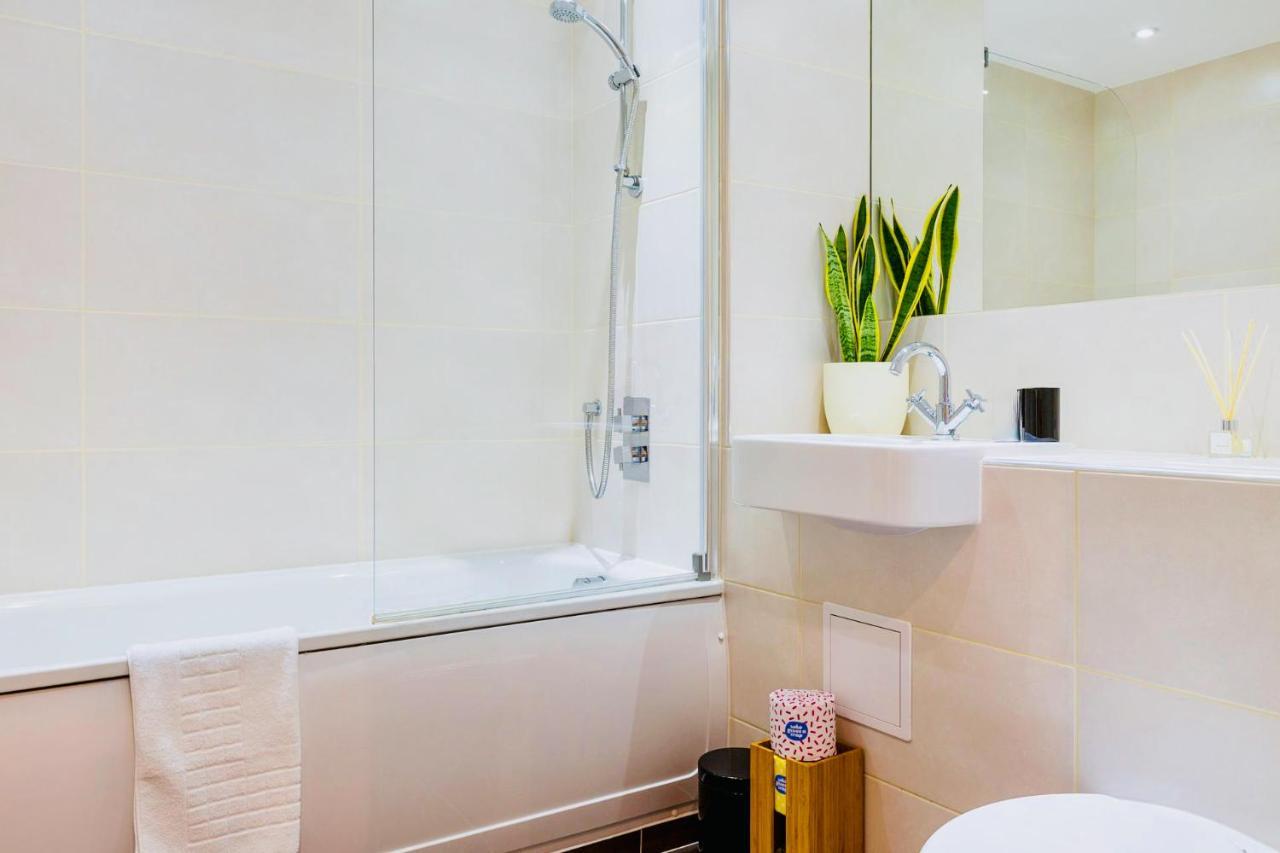 Panorama Apartments By Mesh Accommodation Short & Long Term Lets Ashford For Contractors Or Corporate Stays Екстериор снимка